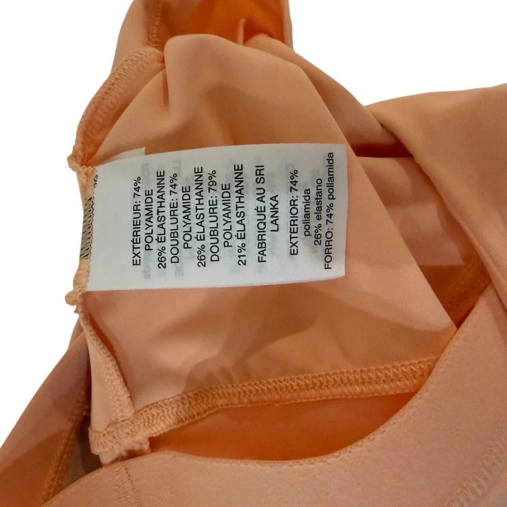 Vuori AllTheForm Support Cropped Tank- S - Picture 5 of 6